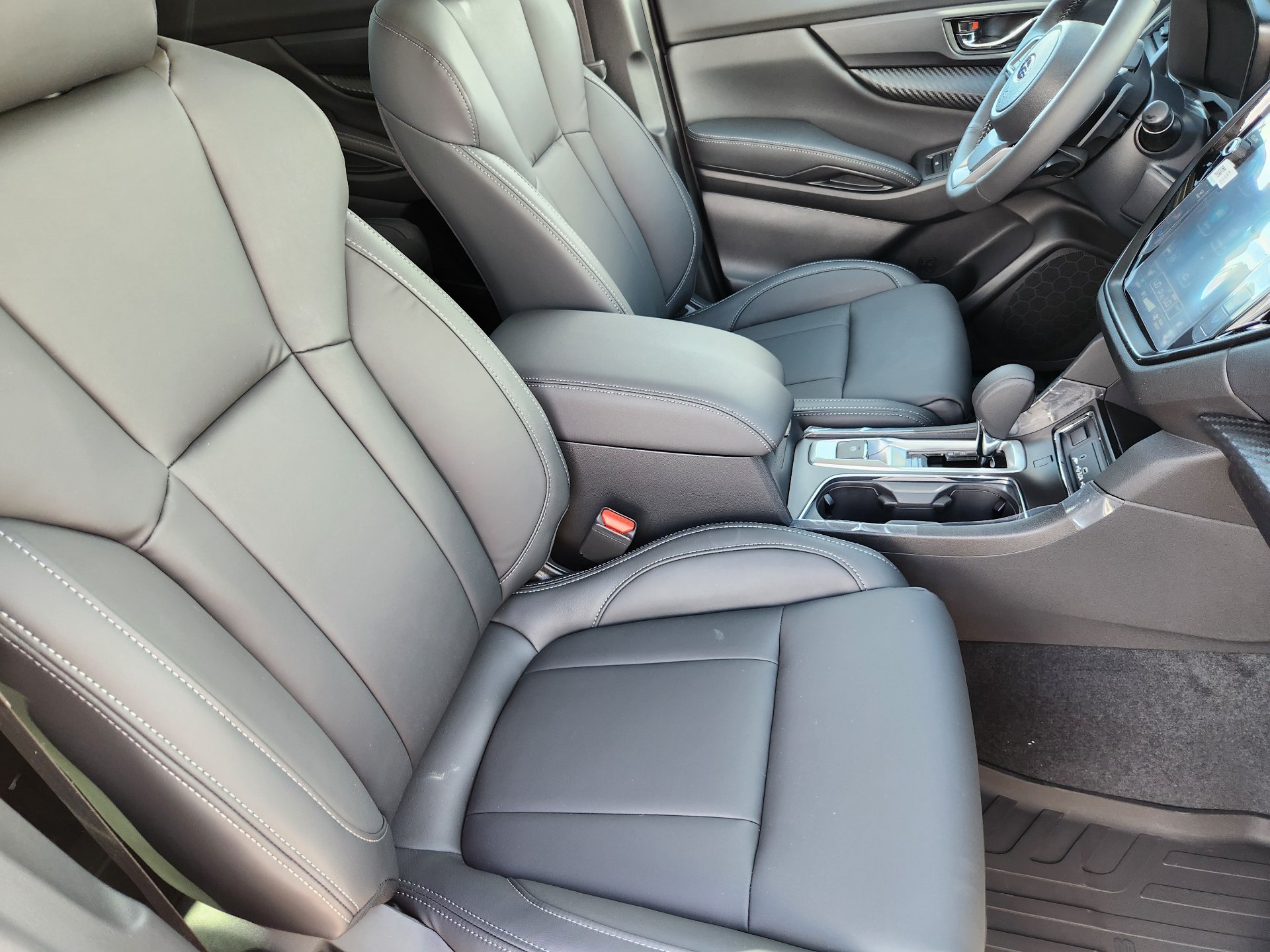 New 2026 CRYSTAL WHITE PEARL Subaru Premium 7-Passenger image 10
