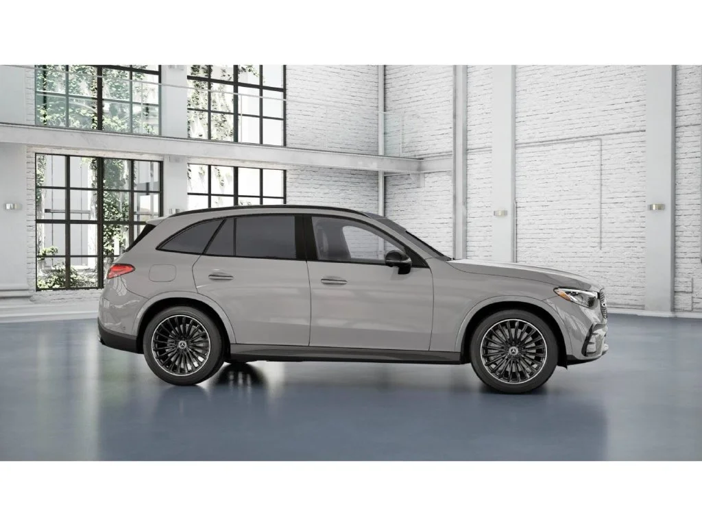 New 2027 White Mercedes-Benz GLC 300 image 15