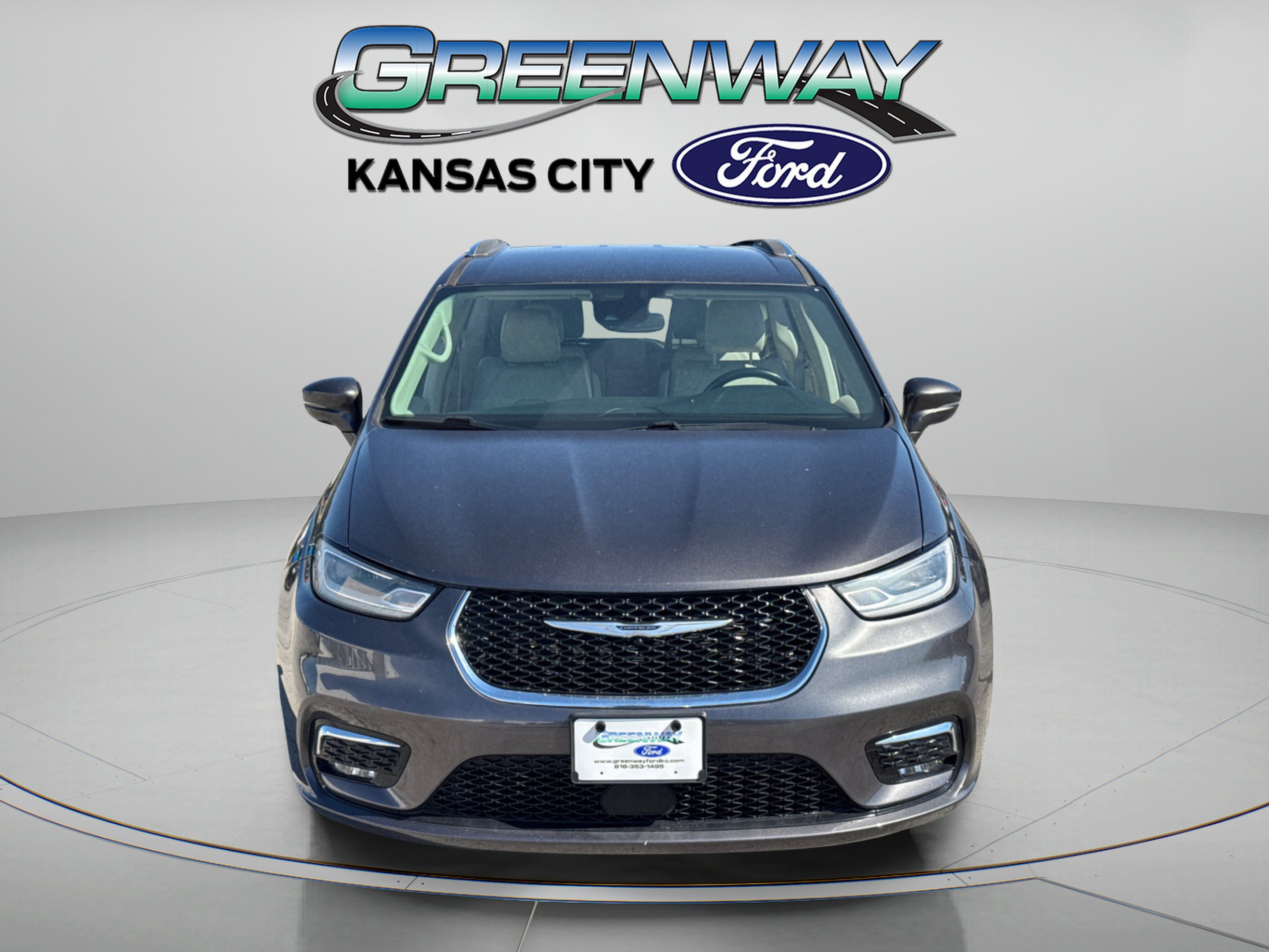 Used 2021 Chrysler Pacifica Touring L with VIN 2C4RC1BG4MR512645 for sale in Kansas City
