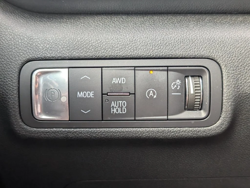 Used 2026 Summit White GMC AT4 image 21