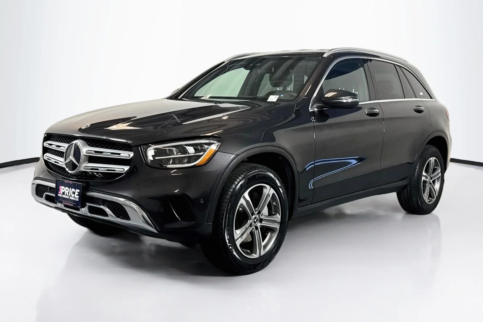 Used 2022 Graphite Grey Metallic Mercedes-Benz GLC 300 image 1