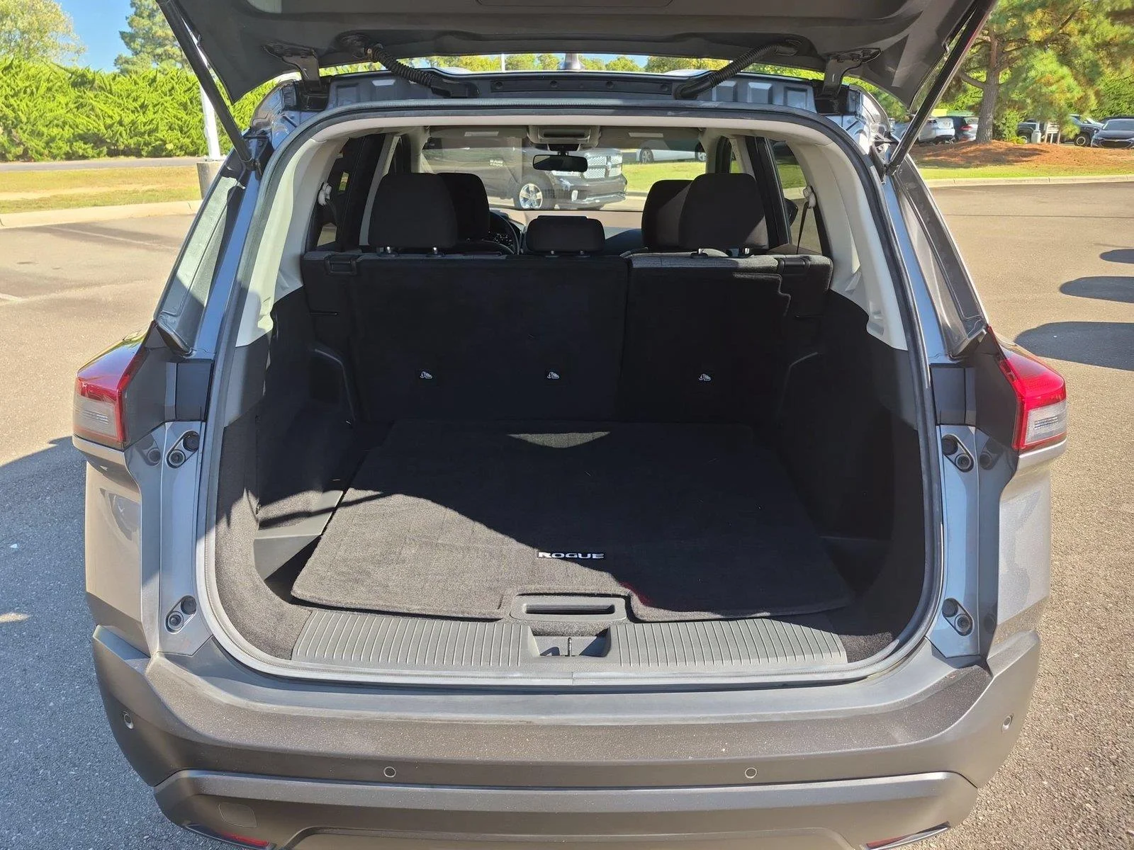 Used 2021 Gun Metallic Nissan S image 32