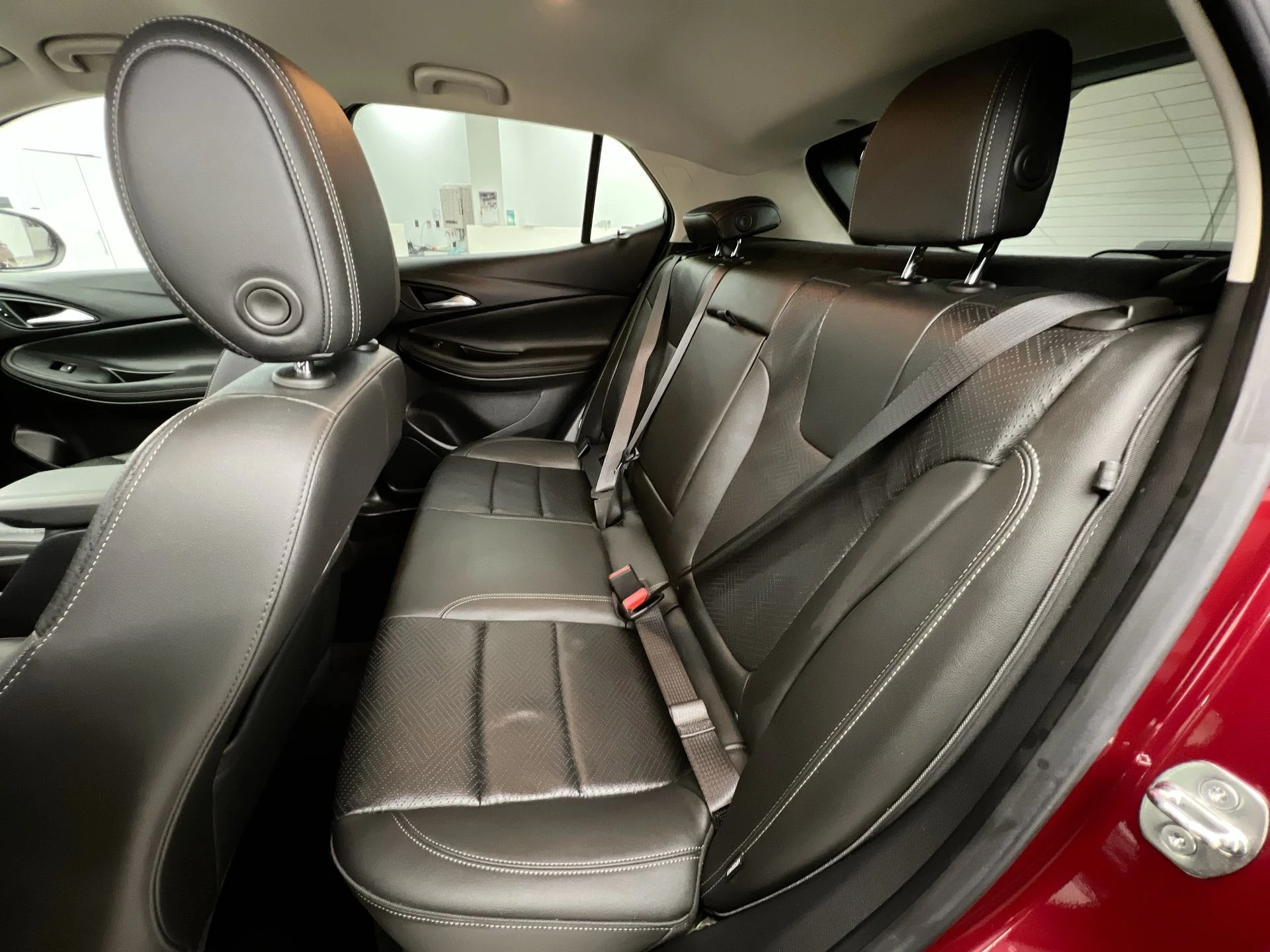 Used 2023 Red Buick Essence image 11