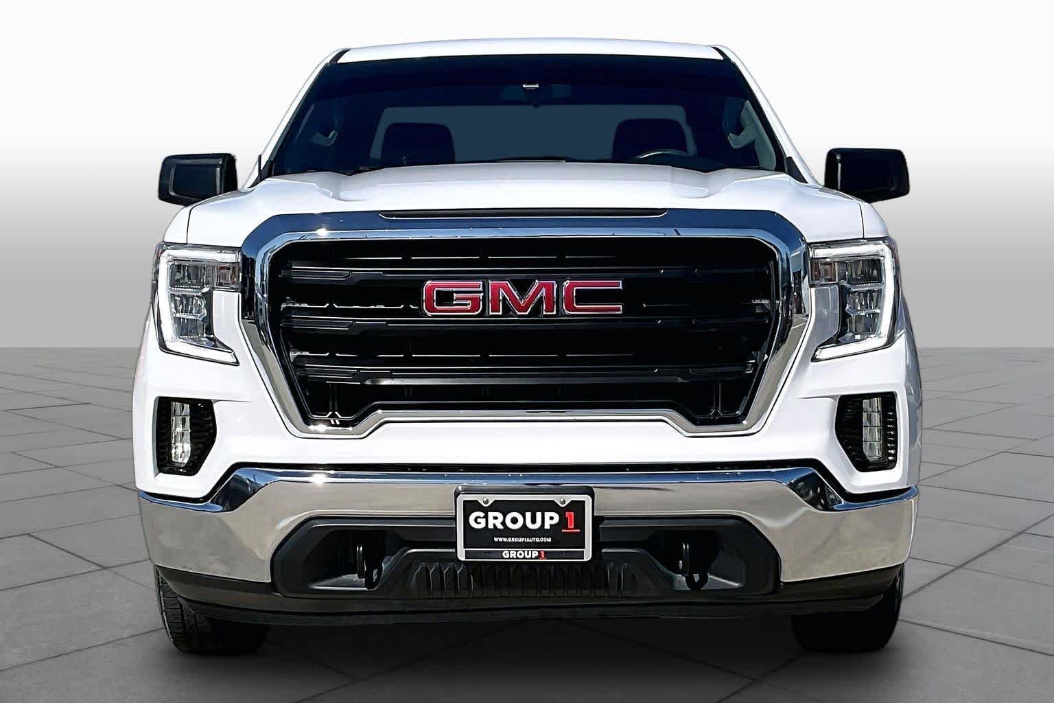 Used 2021 Summit White GMC  image 4