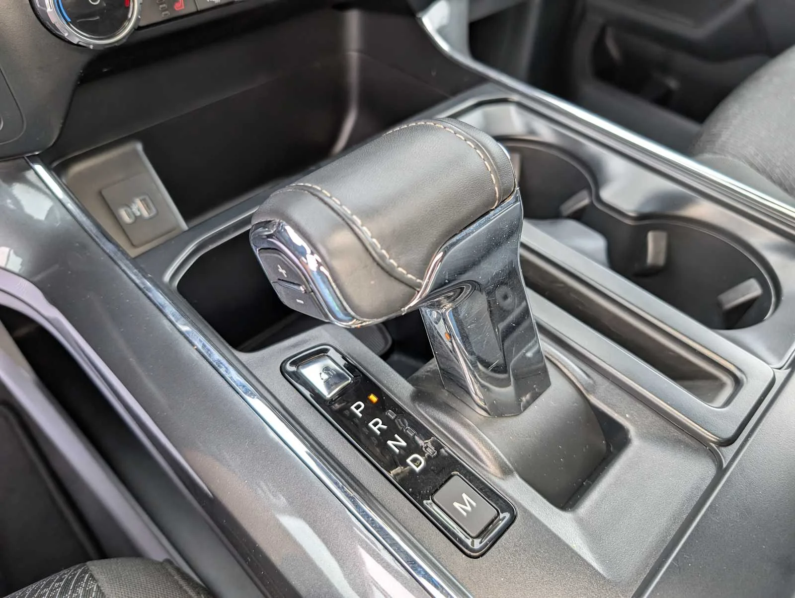 Used 2023 Oxford White Ford XLT image 30