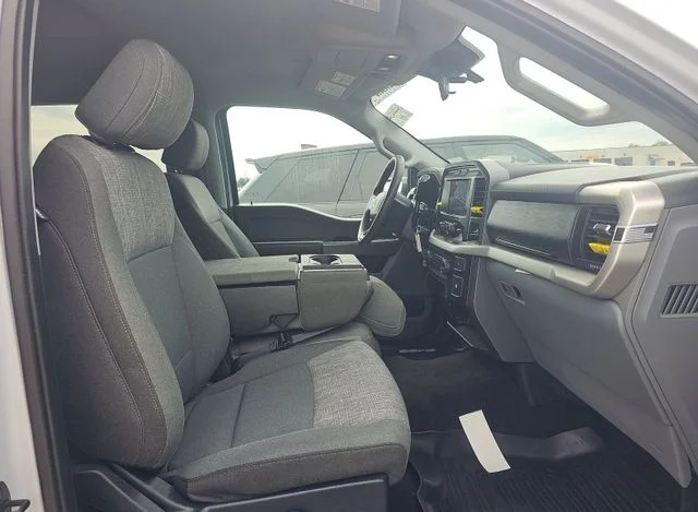 Used 2021 White Ford XLT image 6