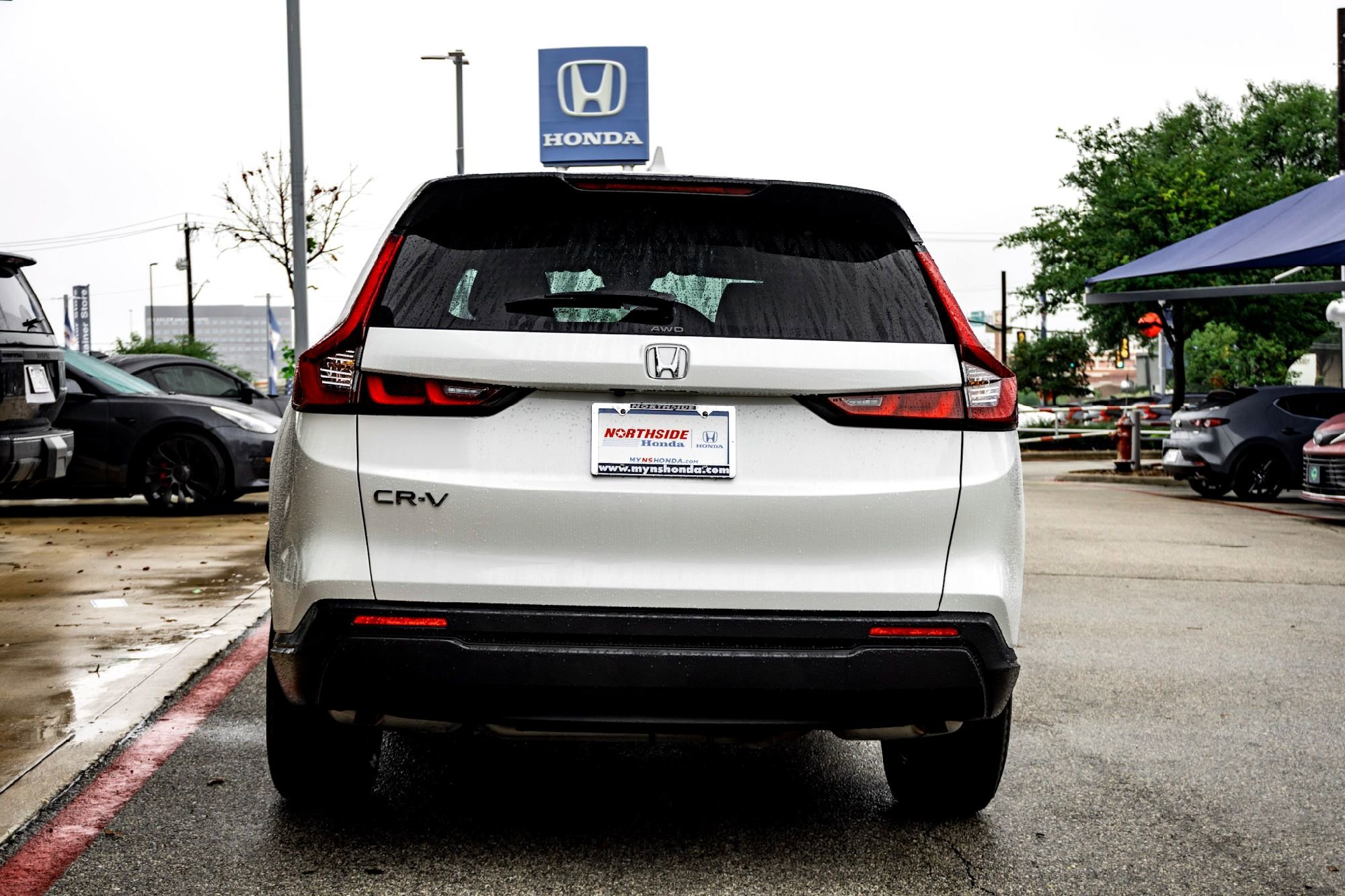Used 2025 Platinum White Pearl Honda LX image 6