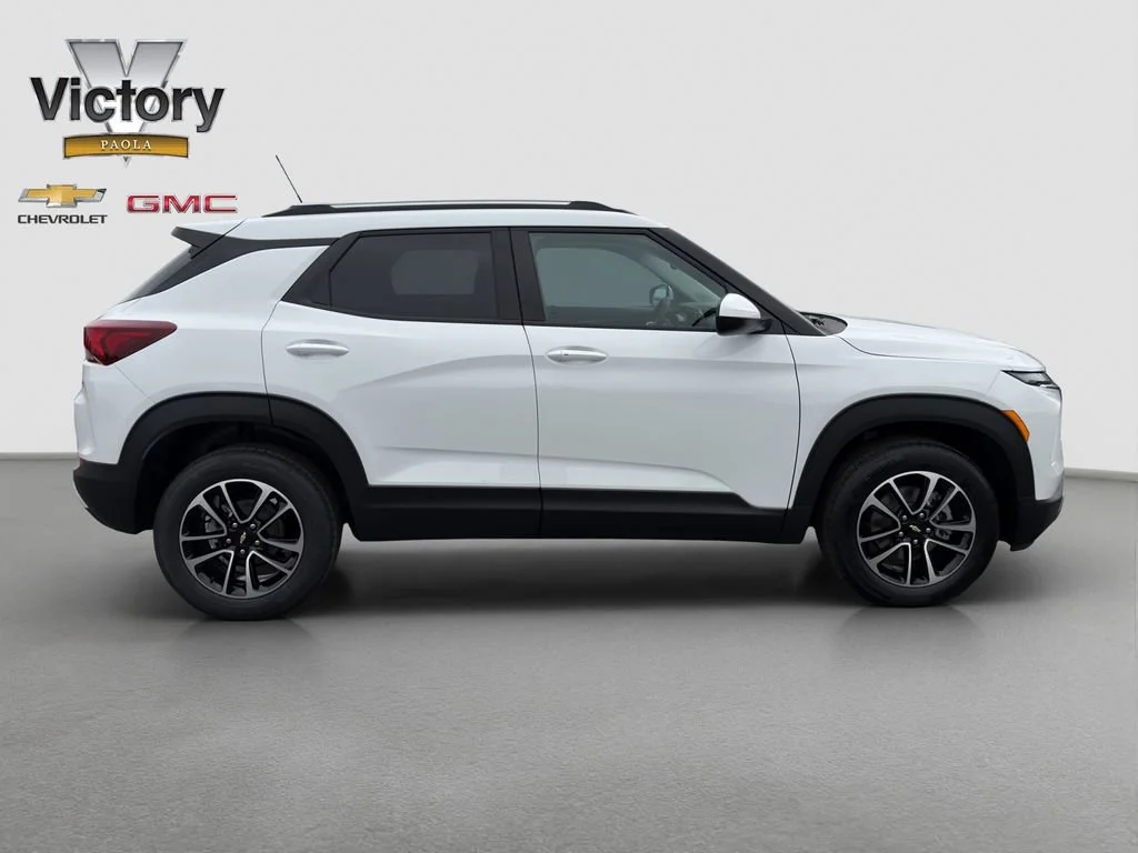 New 2026 Summit White Chevrolet LT image 7