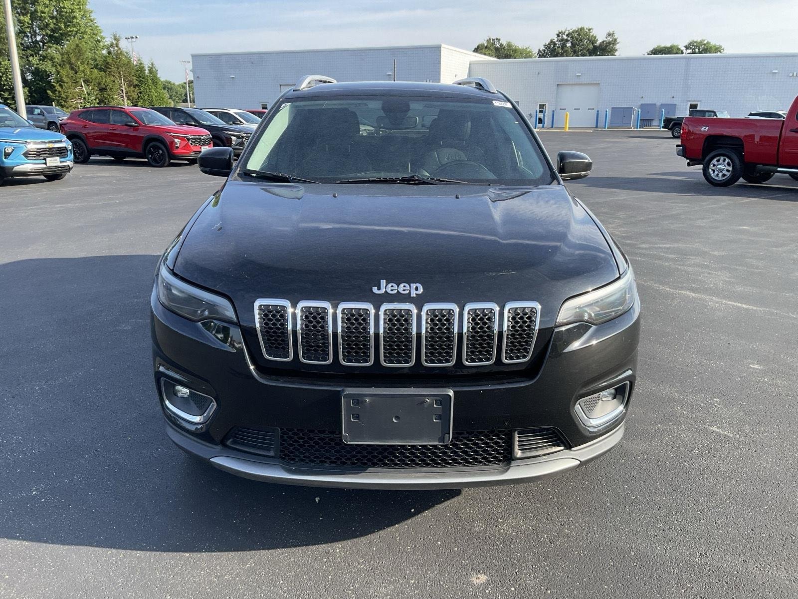 Used 2019 Black Jeep Limited image 2