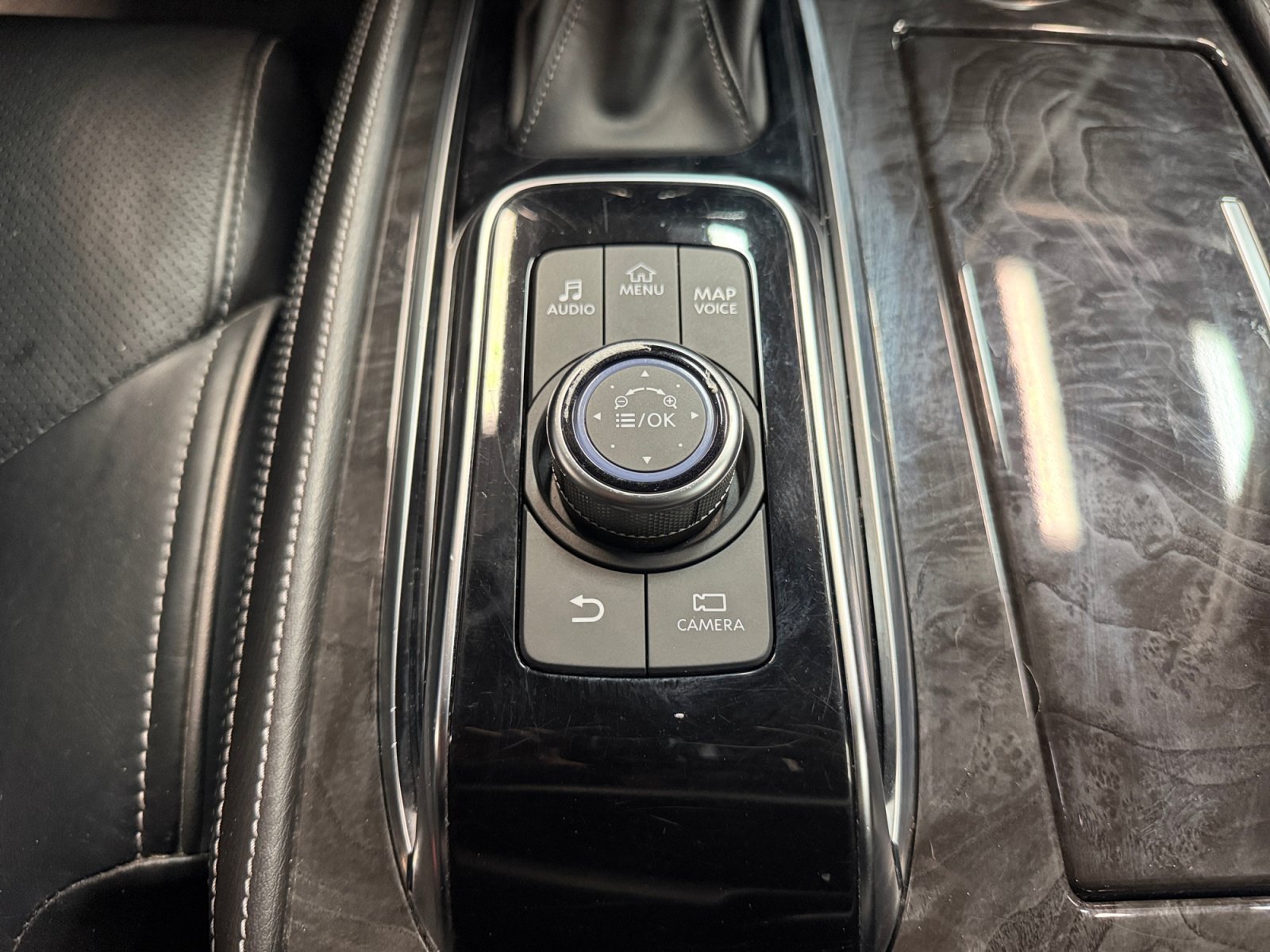 Used 2022 Hermosa Blue INFINITI LUXE image 23