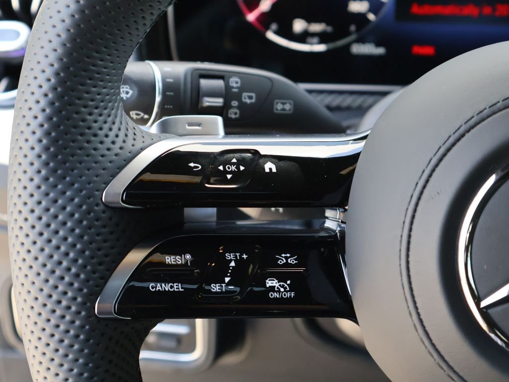 Used 2026 MANUFAKTUR Graphite Met Mercedes-Benz G 550 image 32
