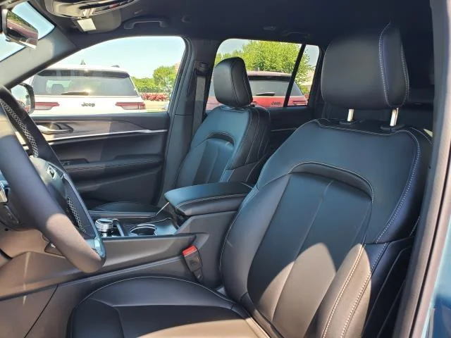 New 2026 Steel Blue Exterior Paint Jeep Limited image 5