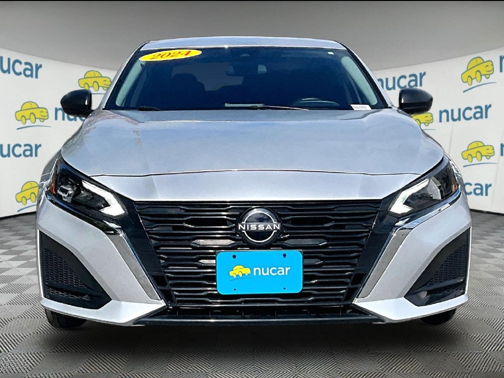 Used 2024 Brilliant Silver Metallic Nissan 2.5 SV image 2