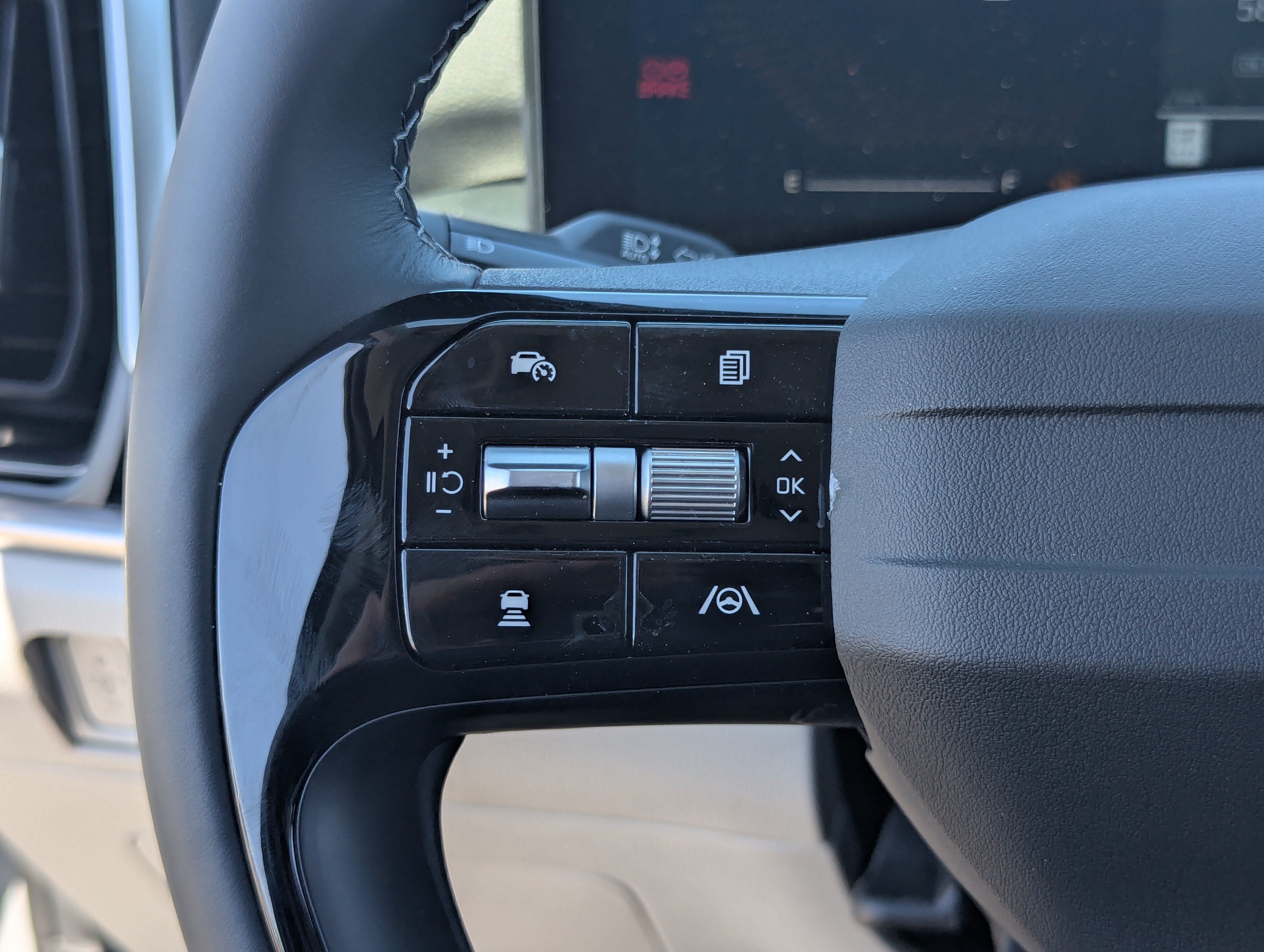 New 2026 Wolf Gray Kia S image 21