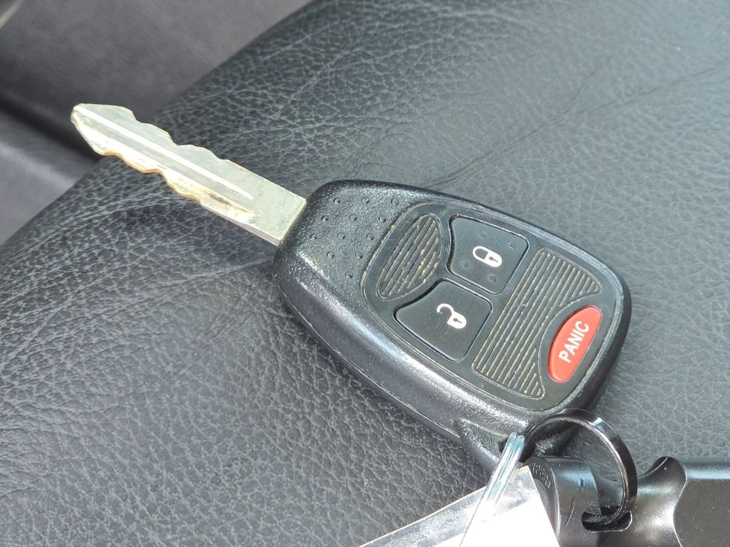 Used 2016 White Jeep Unlimited Rubicon image 39
