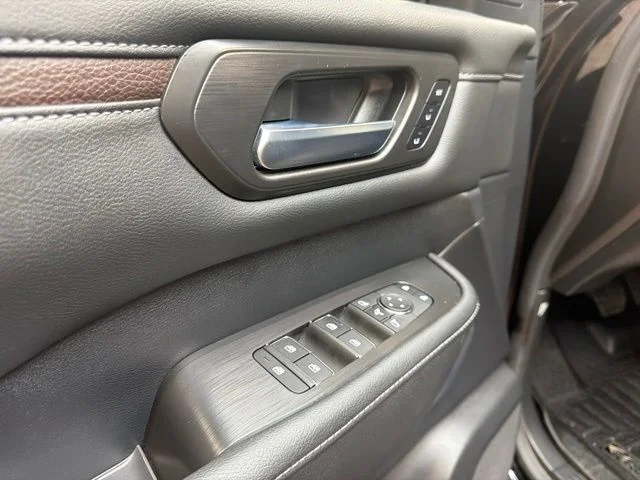 Used 2026 Super Black Nissan Platinum Reserve image 26
