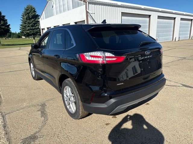 Used 2023 Black Ford SEL image 8