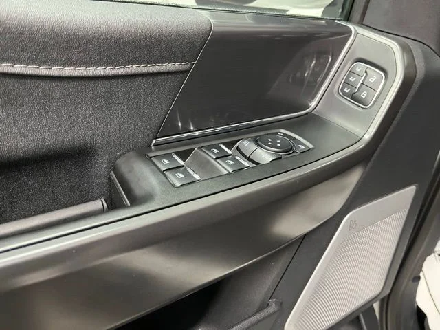 Used 2025 White Ford Lariat image 25
