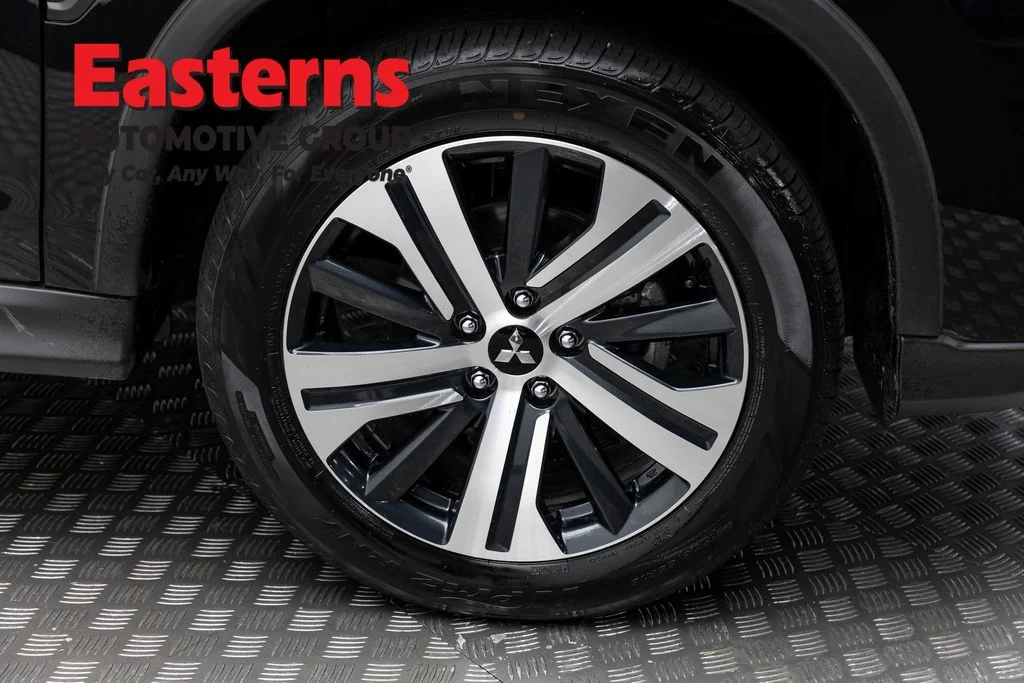Used 2025 Black Mitsubishi 2.0 ES image 30