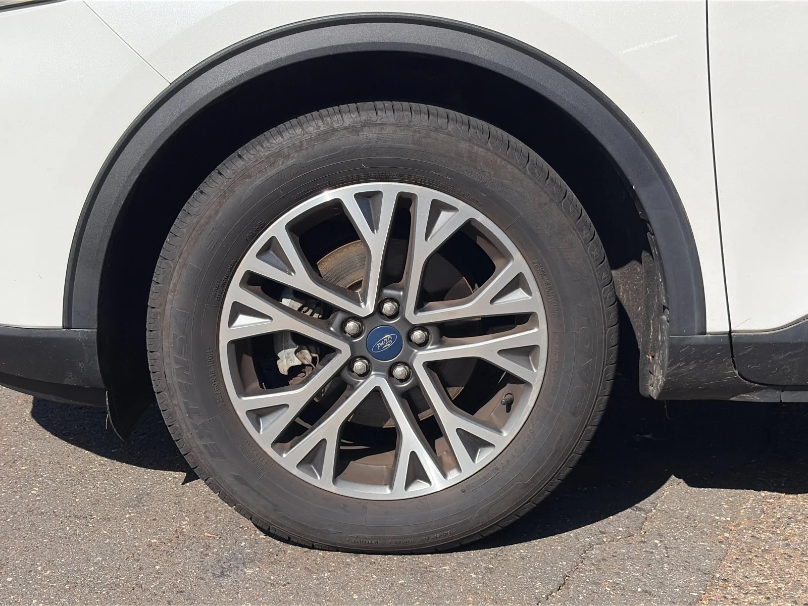 Used 2020 White Metallic Ford SEL image 10