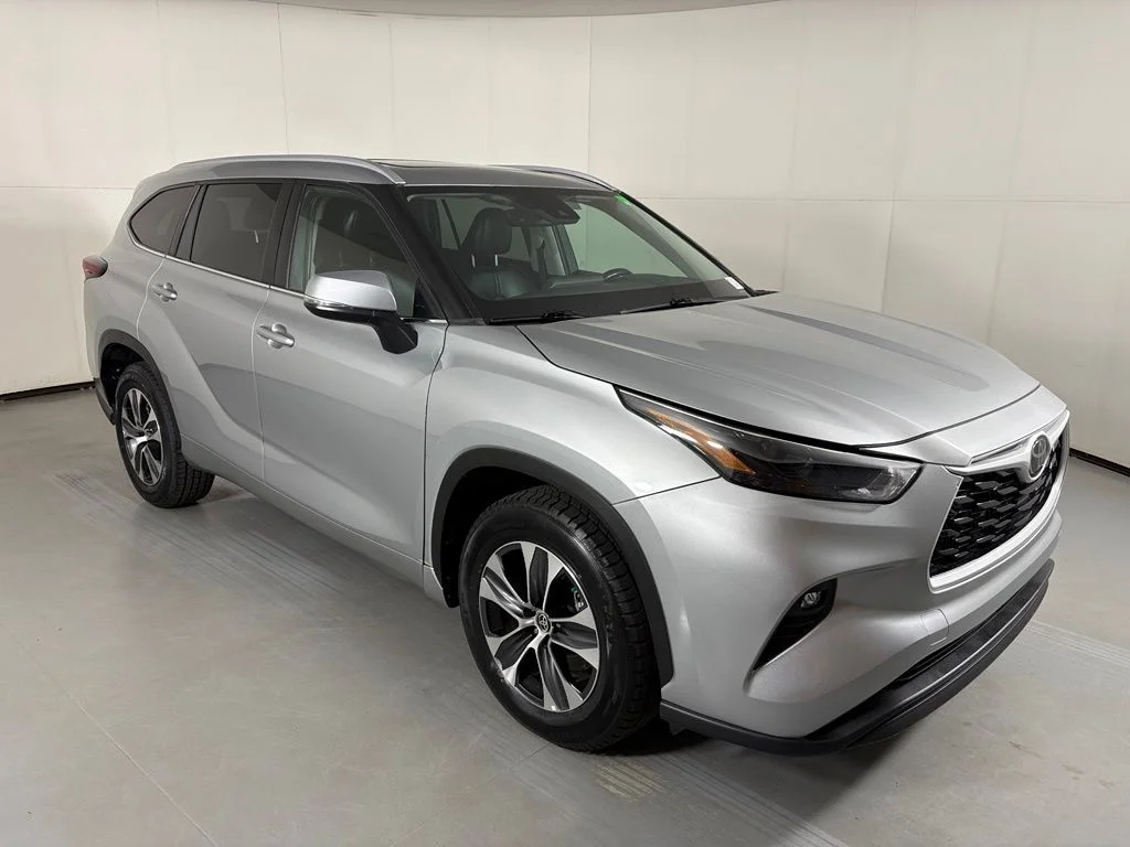 Used 2024 Silver Toyota XLE image 2