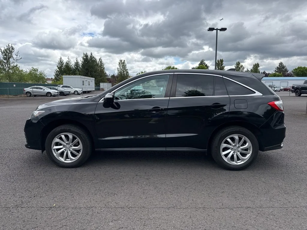 Used 2018 Crystal Black Pearl Acura Base image 4