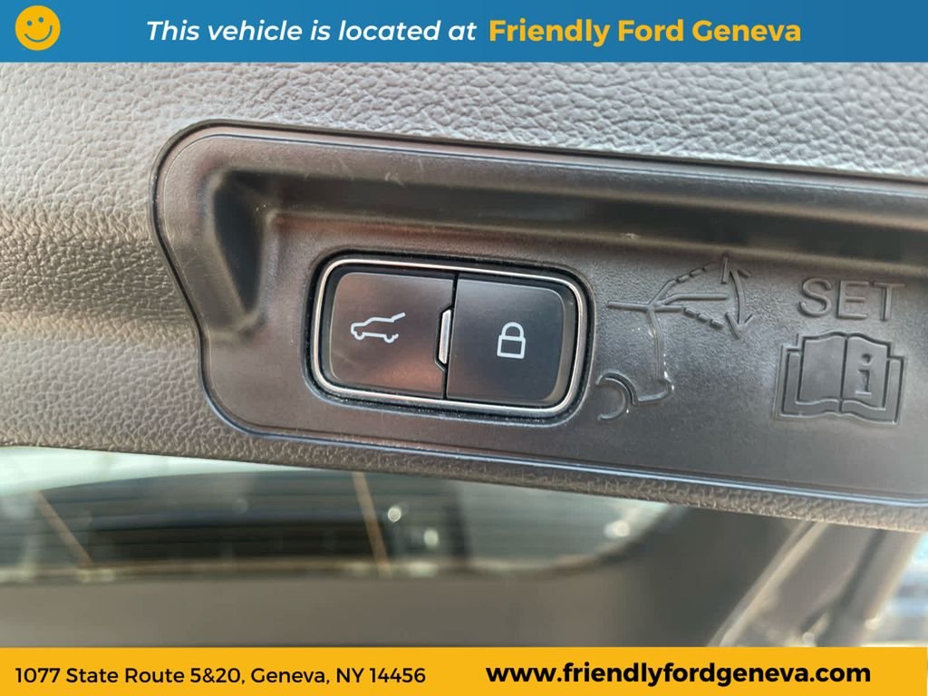 Used 2024 Blue Ford XLT image 11
