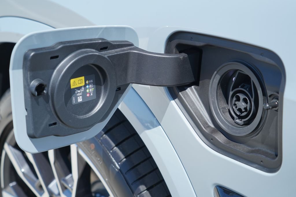 New 2026 Brooklyn Grey Metallic BMW xDrive50e image 6