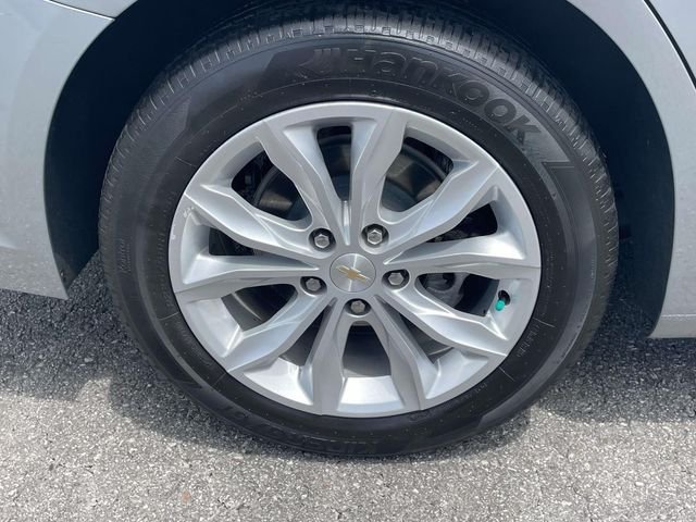 Used 2024 Sterling Gray Metallic Chevrolet LT image 7