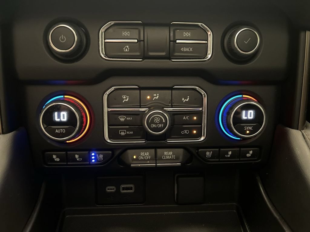 2024 Chevrolet Suburban High Country - Photo 18