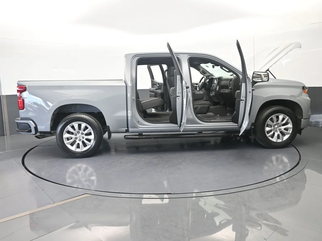 Used 2024 Slate Gray Metallic Chevrolet Custom image 75