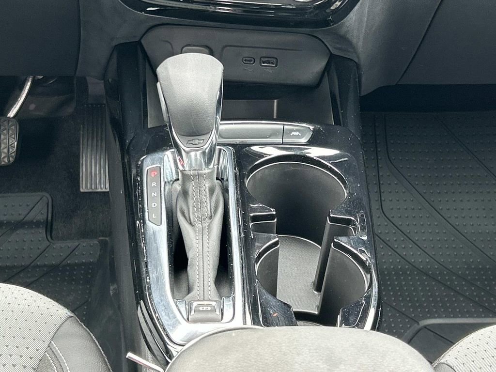 Used 2025 Sterling Gray Metallic Chevrolet LT image 16