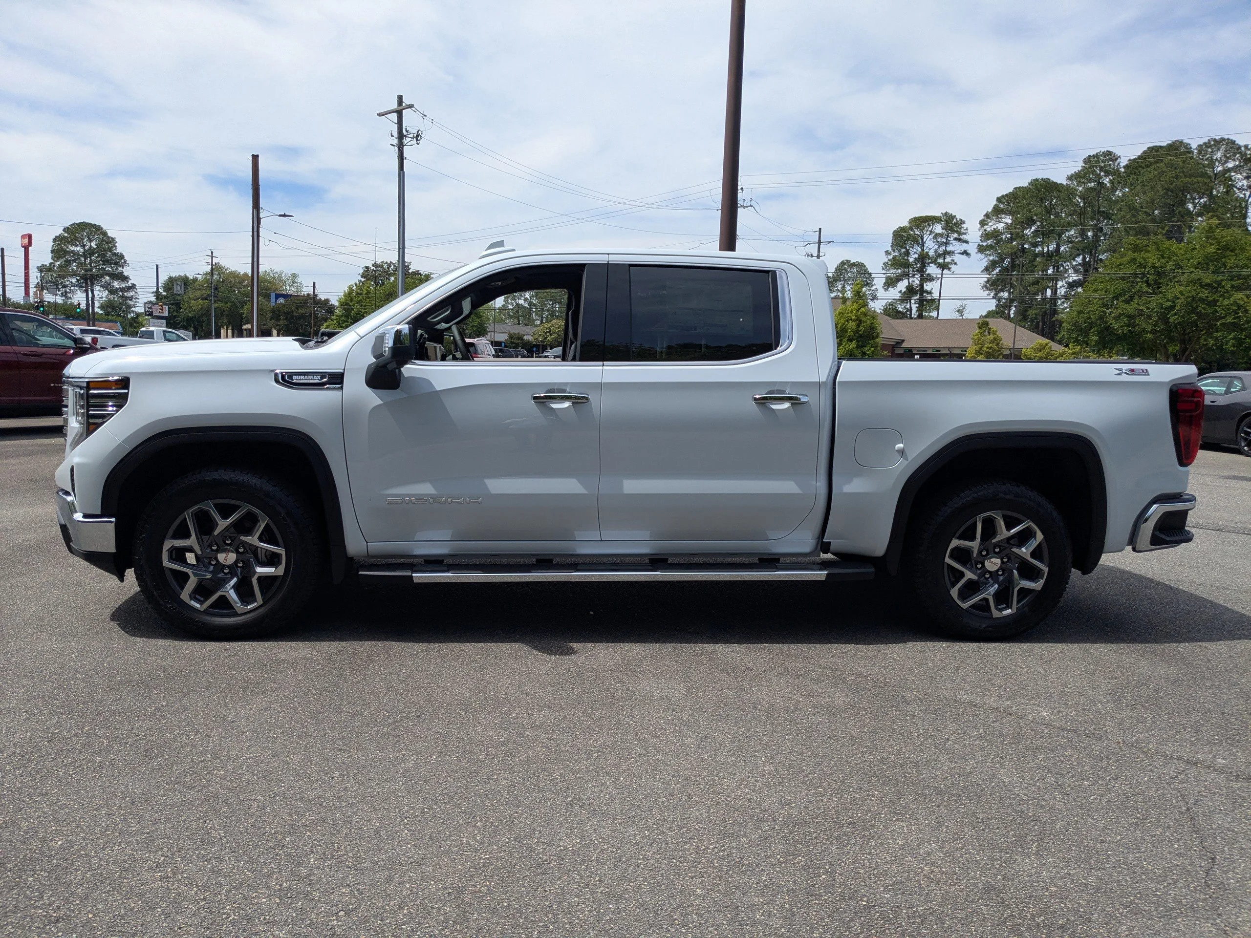 2026 GMC Sierra 1500 SLT - Photo 7
