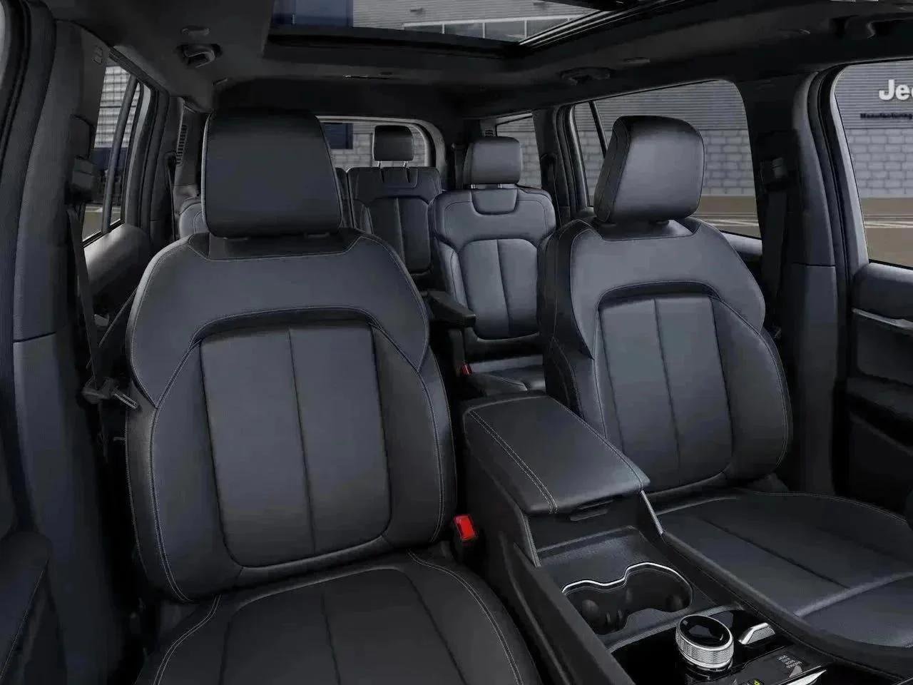 New 2026 Baltic Gray Metallic Clear-Coat Exterior Paint Jeep Limited image 16