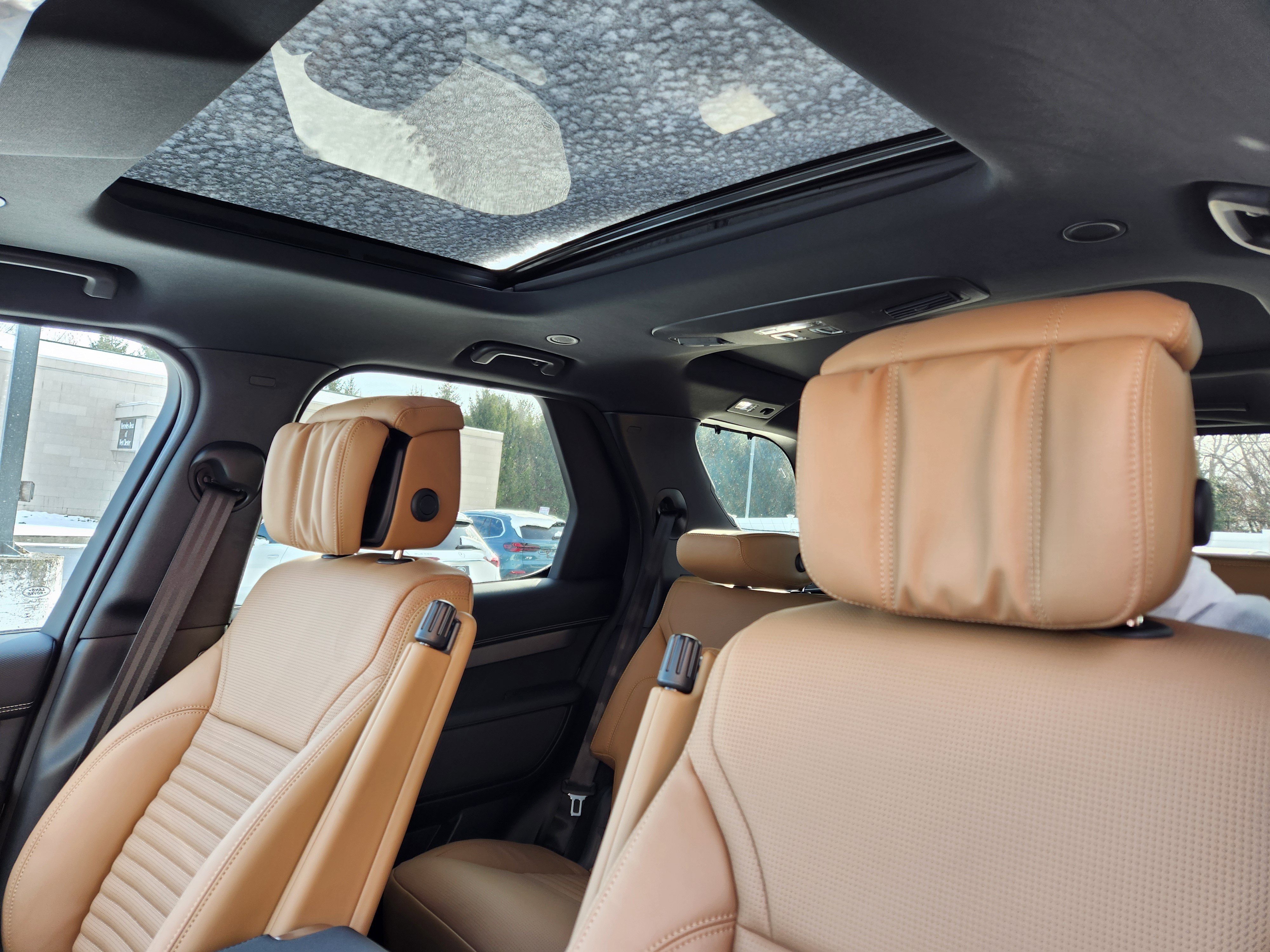 2026 Land Rover Discovery Gemini Edition - Photo 10