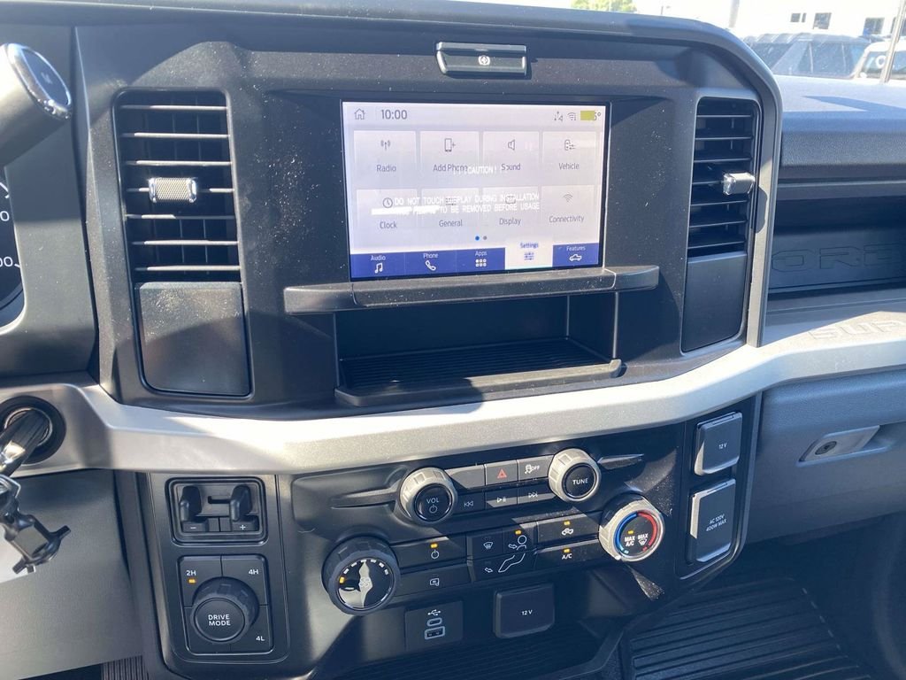 New 2026 Oxford White Ford F-350® XL image 15