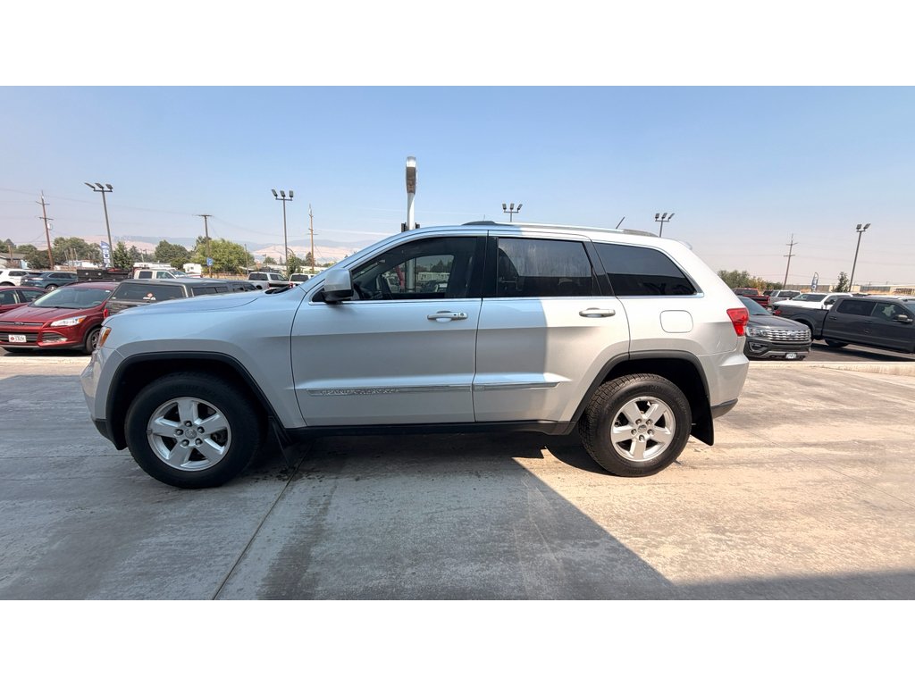 Used 2011 Jeep Grand Cherokee Laredo with VIN 1J4RR4GG0BC540404 for sale in La Grande, OR