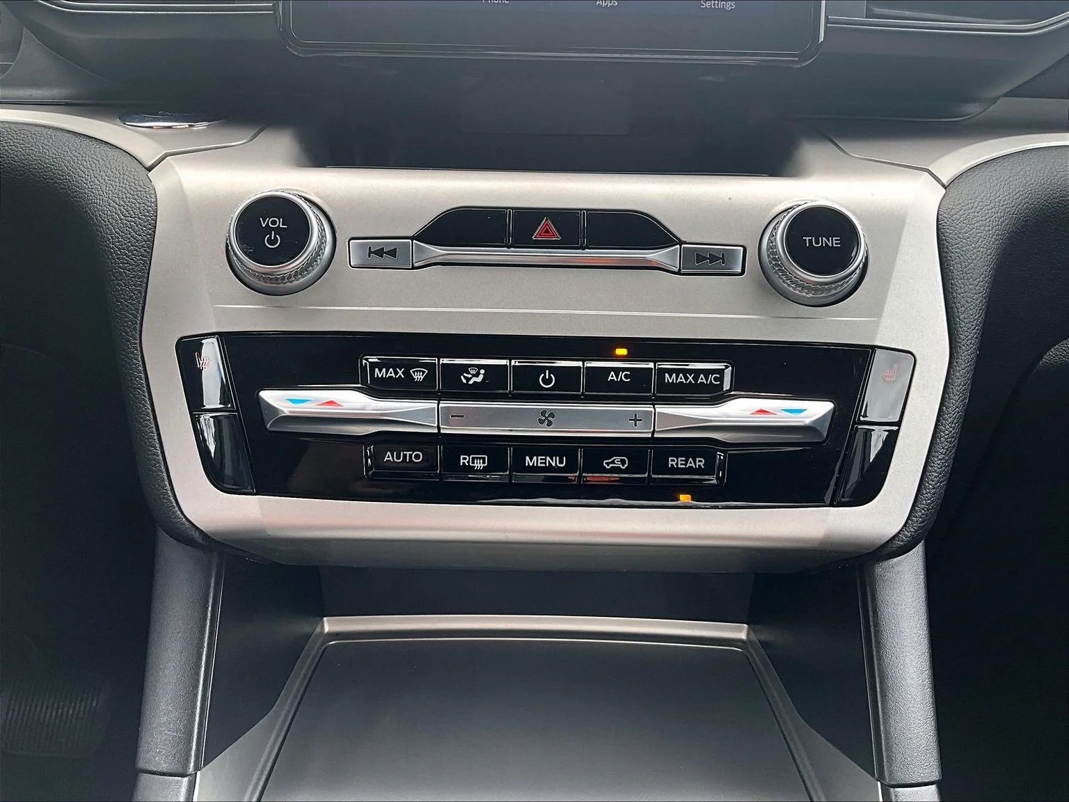 Used 2022 White Ford XLT image 32