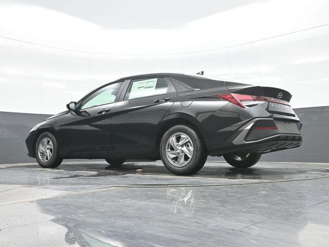 New 2026 Black Hyundai SE image 19