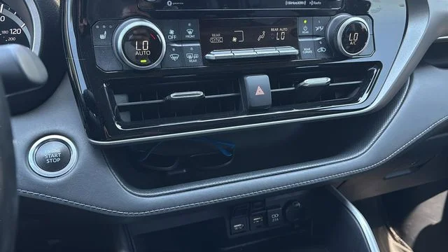Used 2020 Gray Toyota XLE image 31