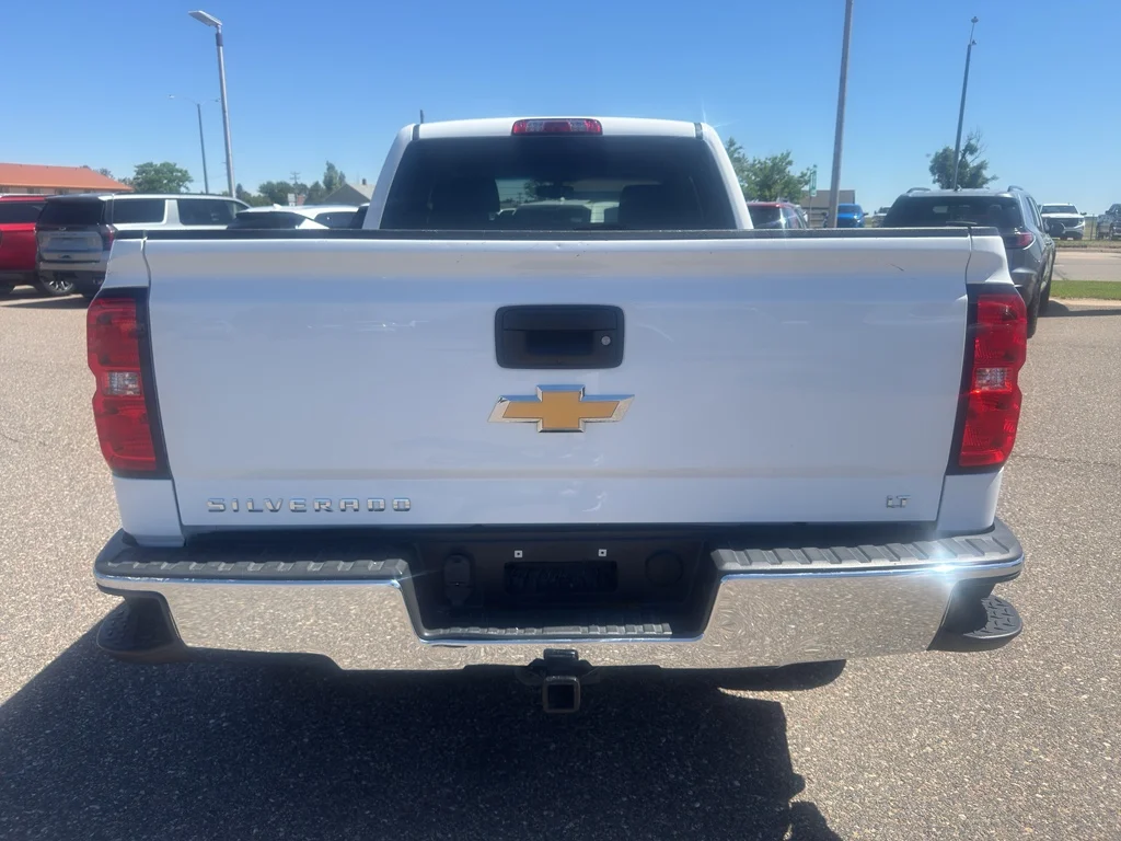 Used 2018 SUMMIT WHITE Chevrolet LT image 7