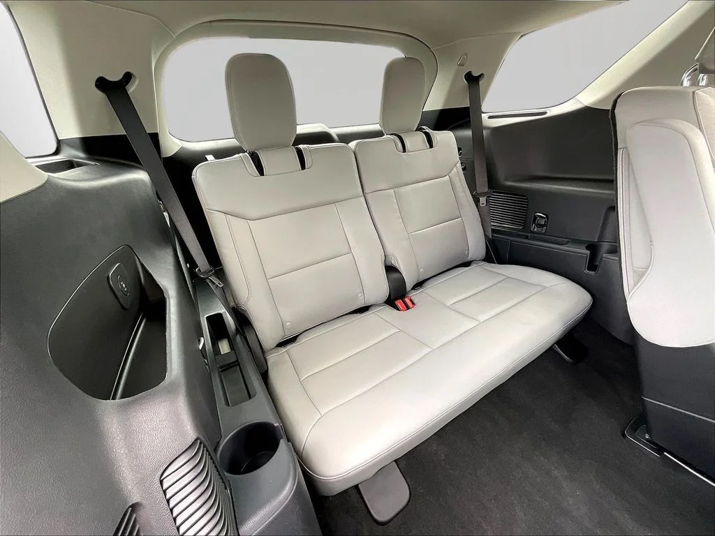 New 2026 Star White Metallic Tri-Coat Ford Active image 34