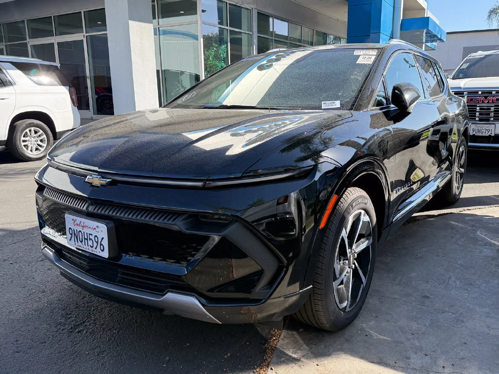Used 2024 Black Chevrolet 2LT image 12
