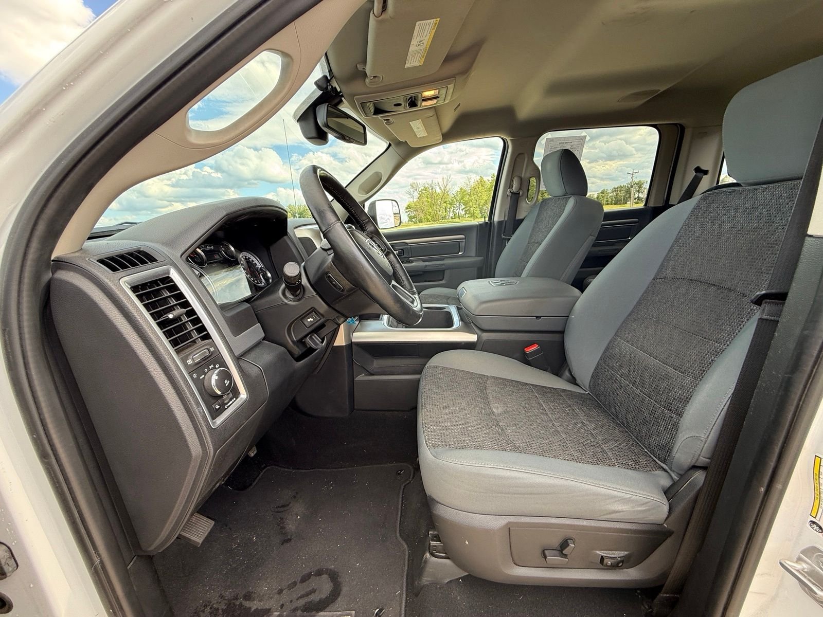 Used 2018 Bright White Clearcoat Ram Big Horn image 13