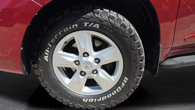 Used 2008 Red Toyota Base image 33
