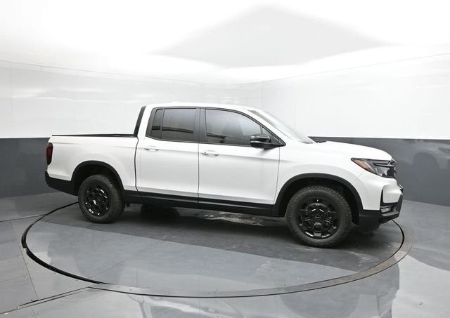 2025 Honda Ridgeline TrailSport - Photo 17