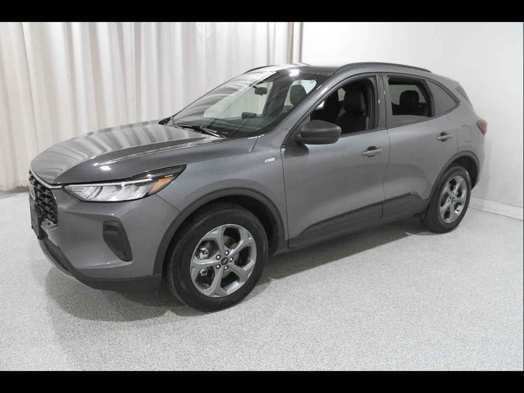 Used 2025 Carbonized Gray Ford ST-Line image 3
