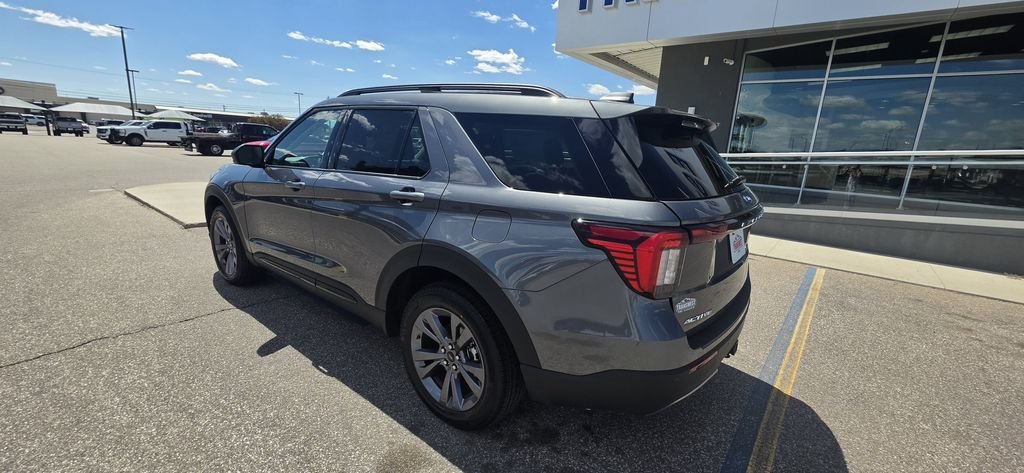 New 2026 Carbonized Gray Metallic Ford Active image 6