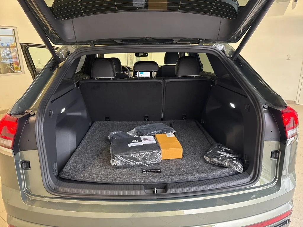 2026 Volkswagen Atlas Cross Sport SEL Premium R-LINE - Photo 16
