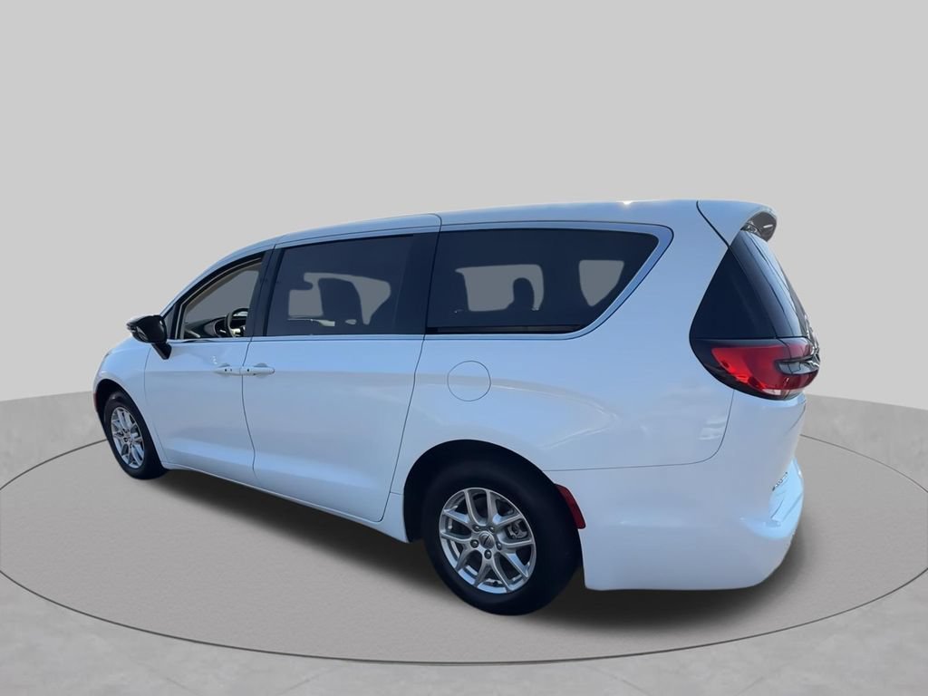 Used 2024 White Chrysler Touring L image 8